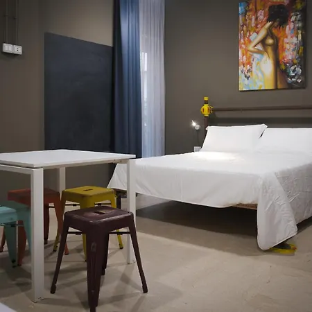 Hostelò - Luxury *