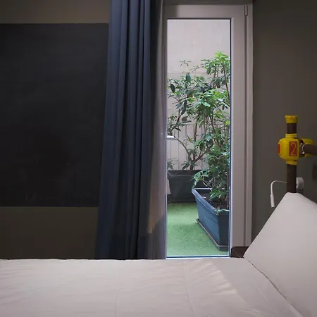 Hostelo - Luxury 旅馆 *