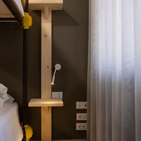 Hostelò - Luxury *