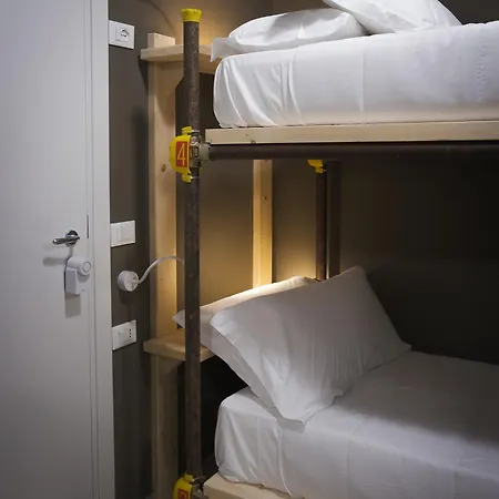 Hostel Hostelo - Luxury