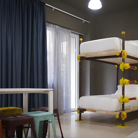 Hostelo - Luxury *