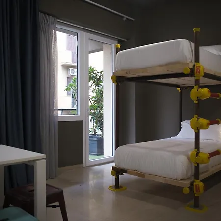 Hostelo - Luxury Hostal