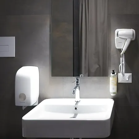 Hostelo - Luxury Hostal