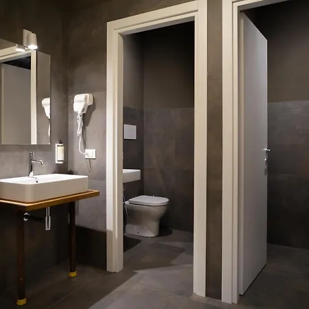 Hostelò - Luxury Ostello *