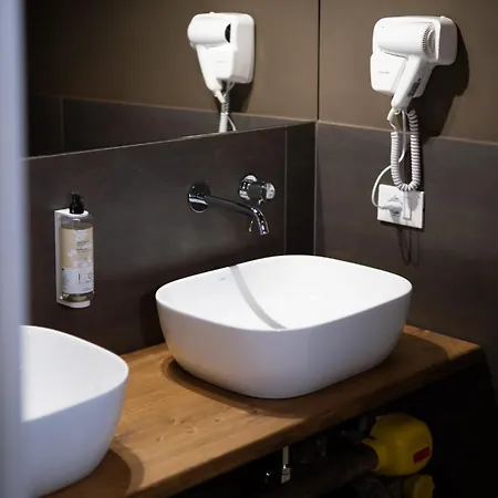 Hostelò - Luxury Ostello Palermo